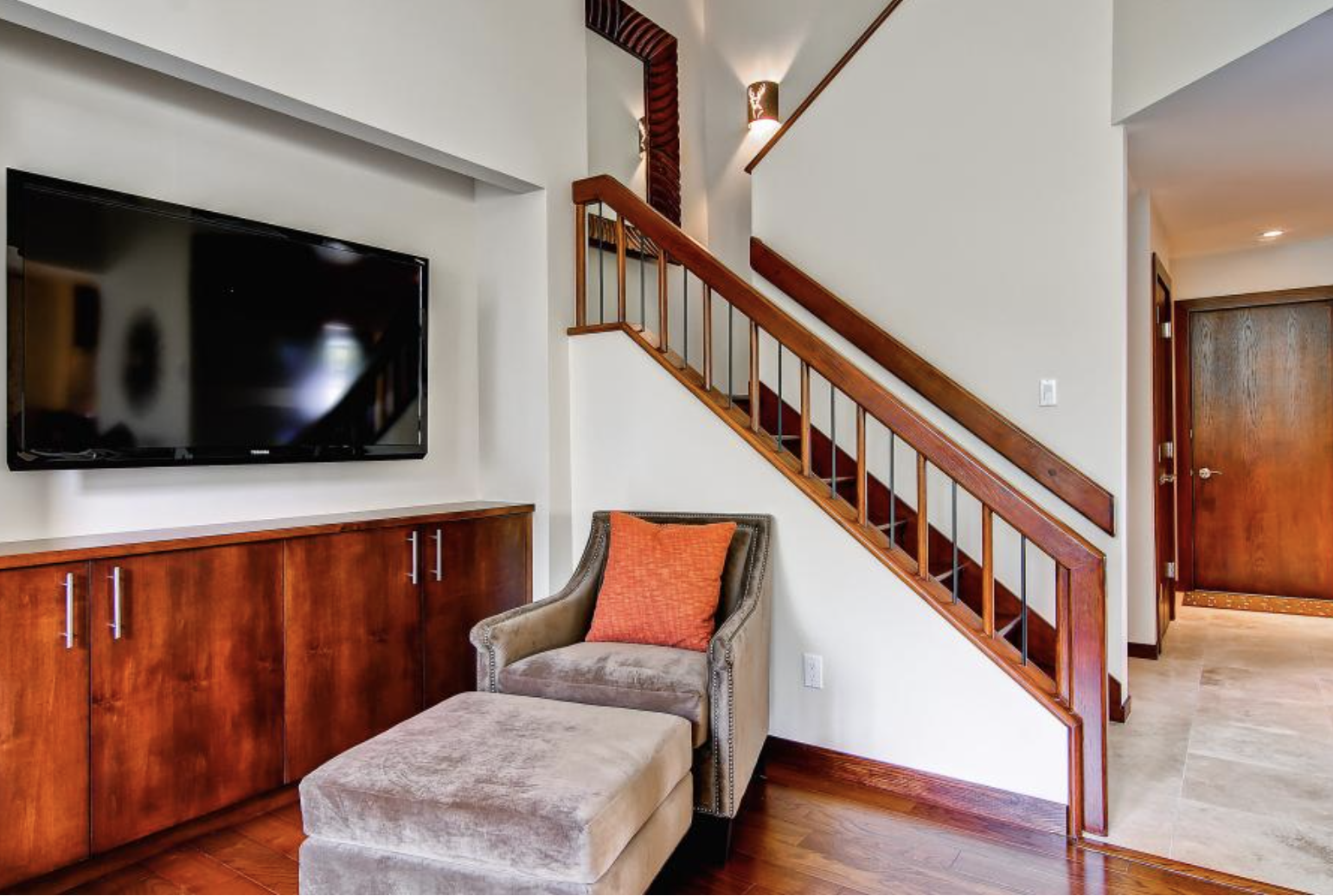 Red Sandstone House  - Image 10